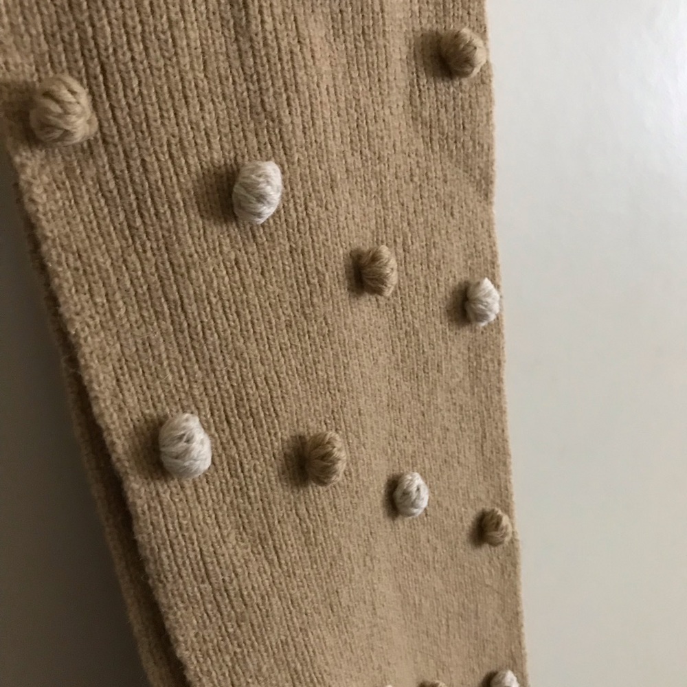 Gap scarf with Pom poms